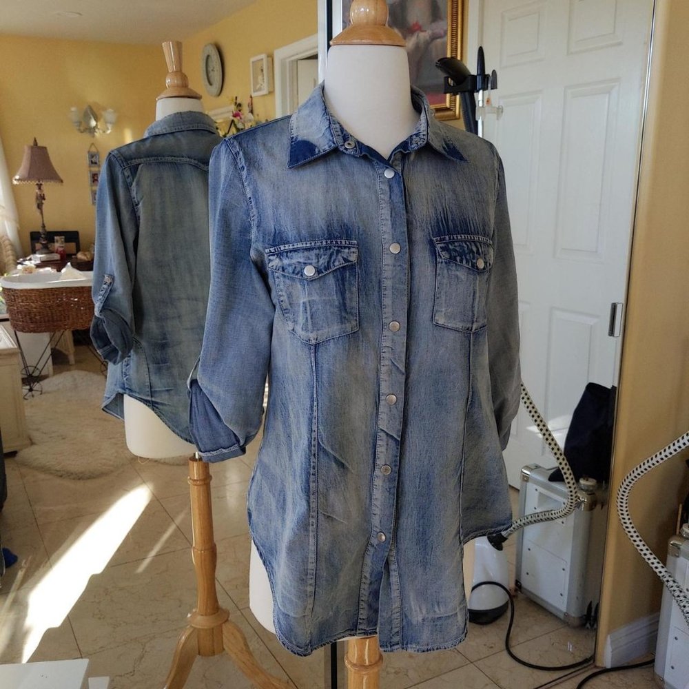 100% cotton tunic snap button light blue denim  style blouse